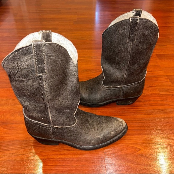 Masterson Black Leather Cowboy Boots with Pointed Toe and Stacked Heel - Picture 2 of 7